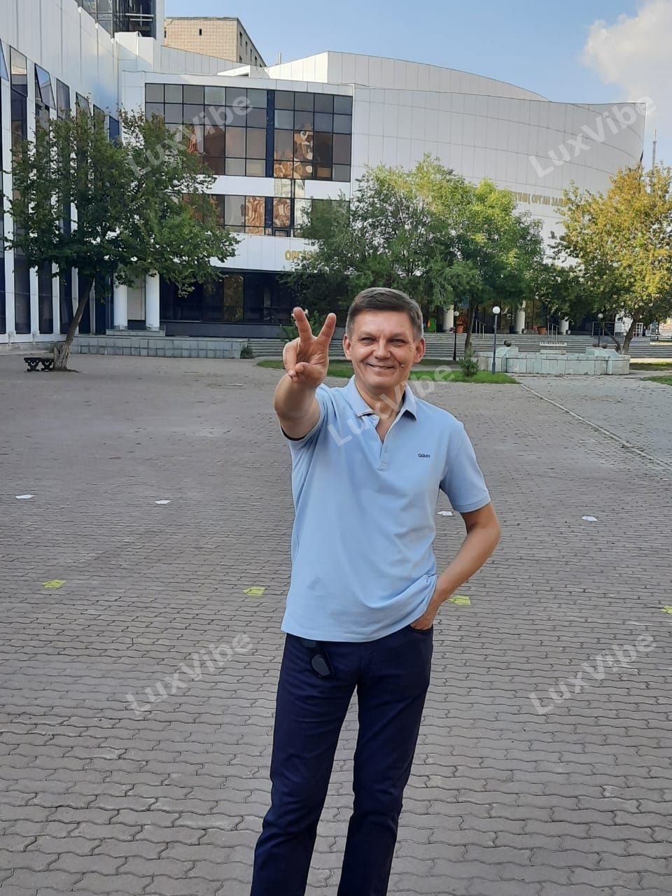 Виктор