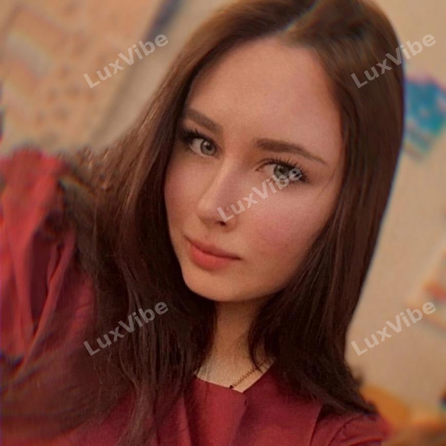 Оля