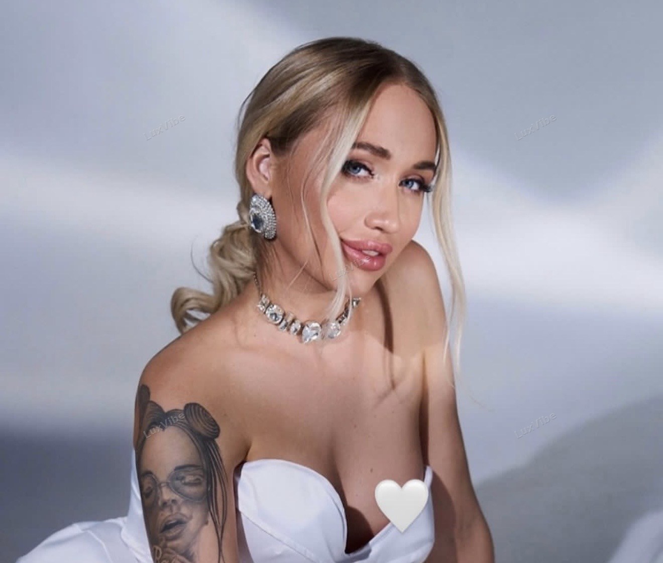Алина