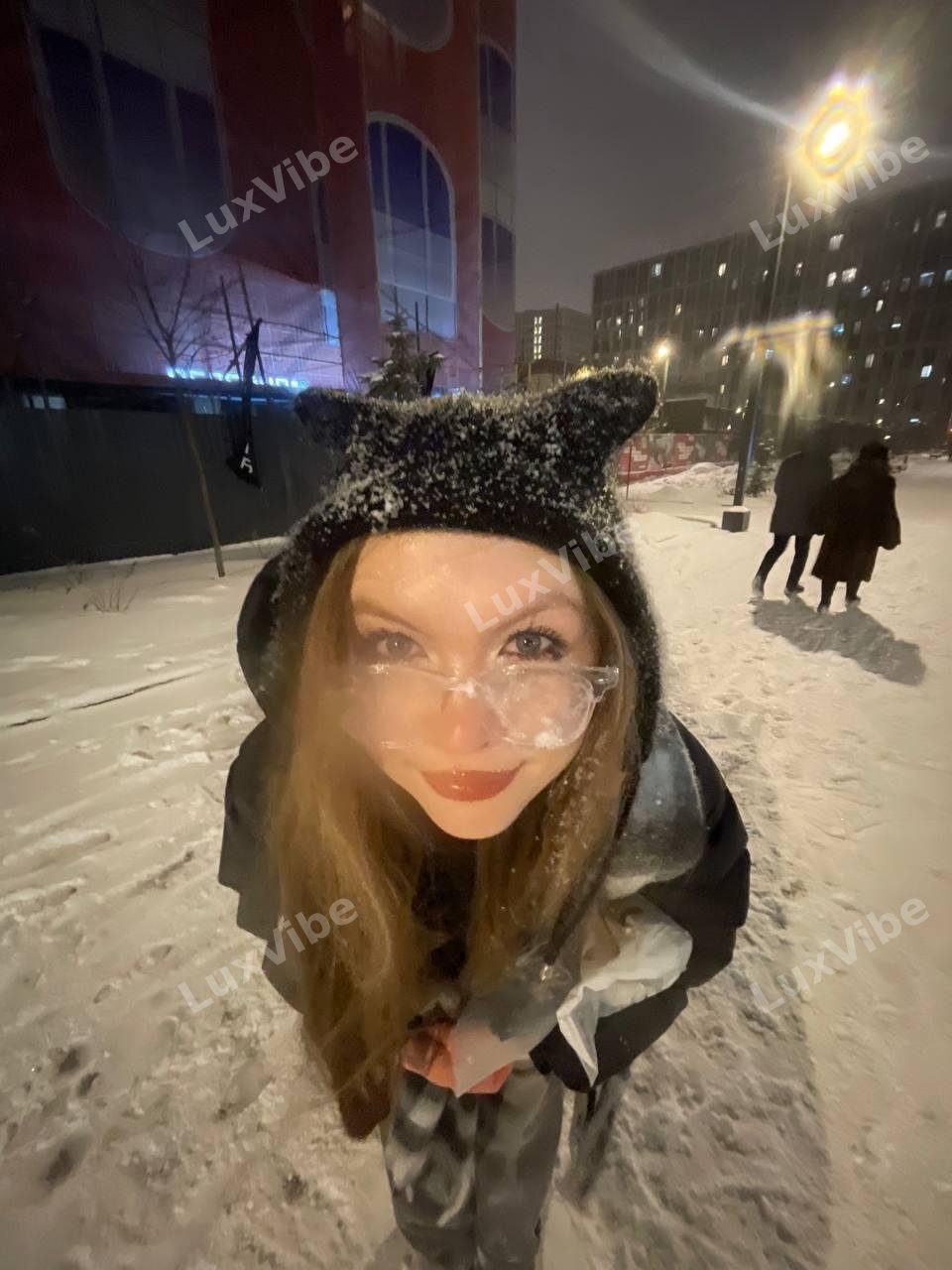 Оля