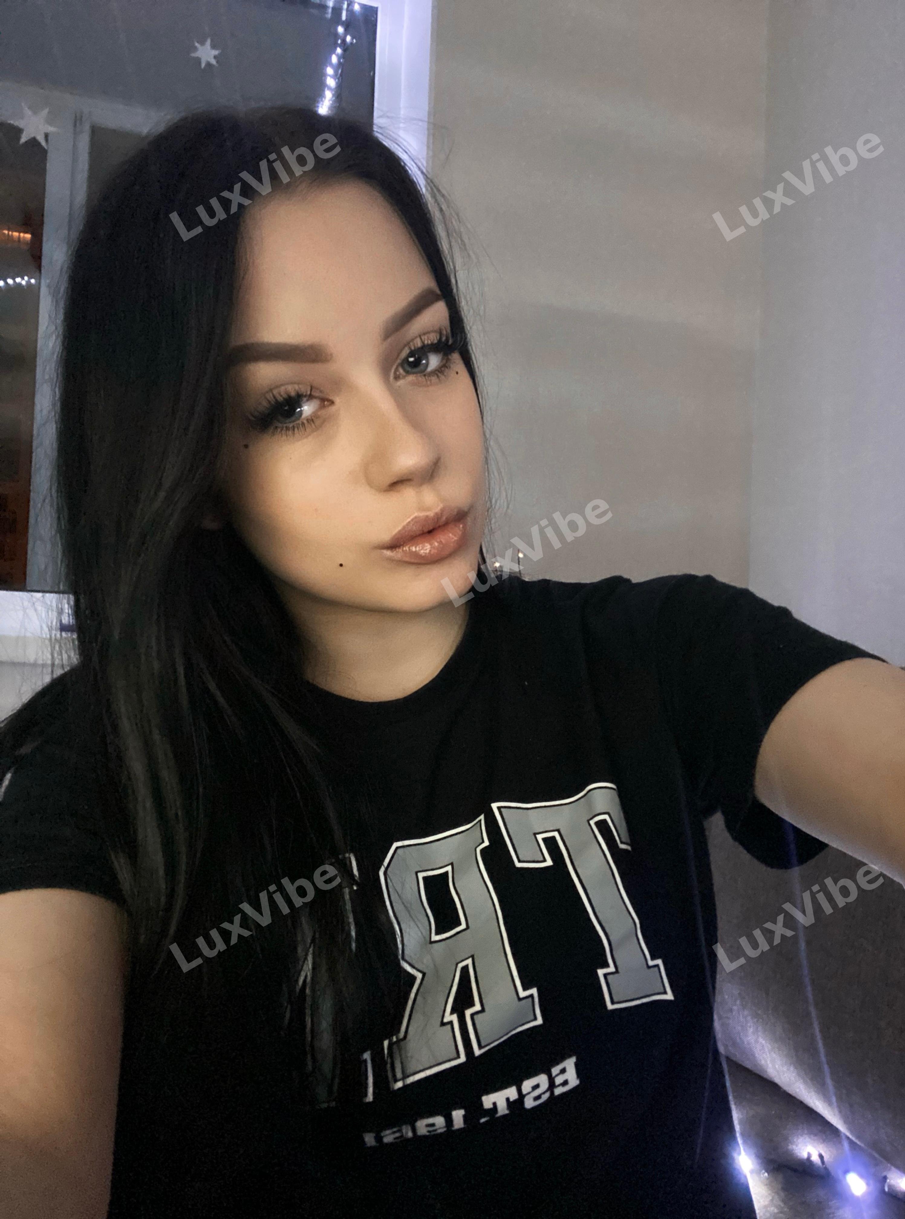 Николь