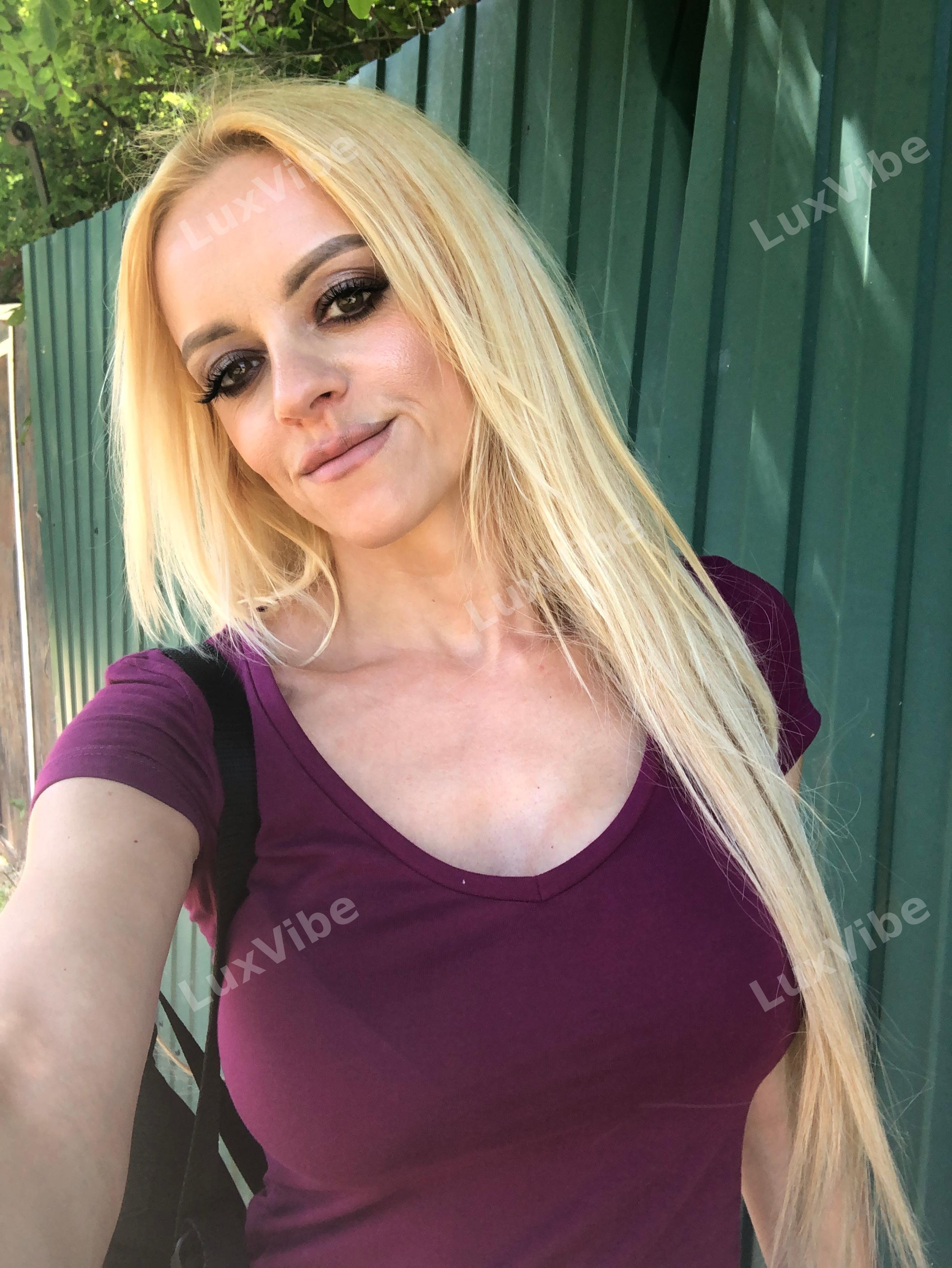 Bella