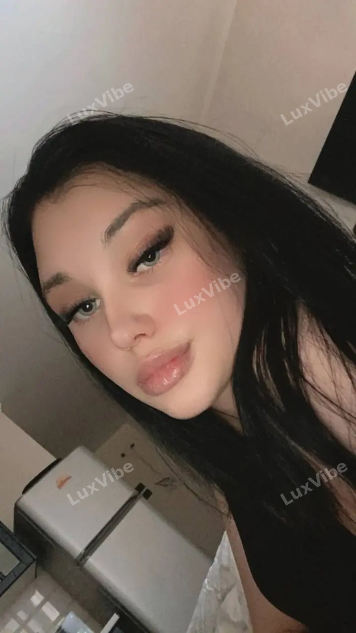 Аня