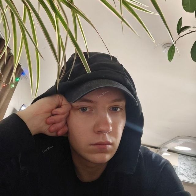 Максим