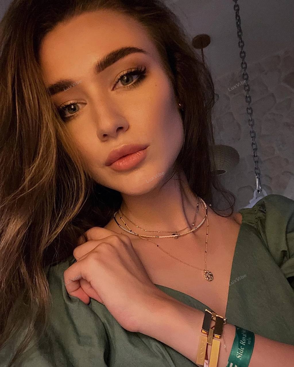 Алина