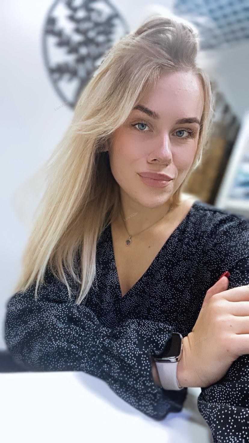 Anna-Rose
