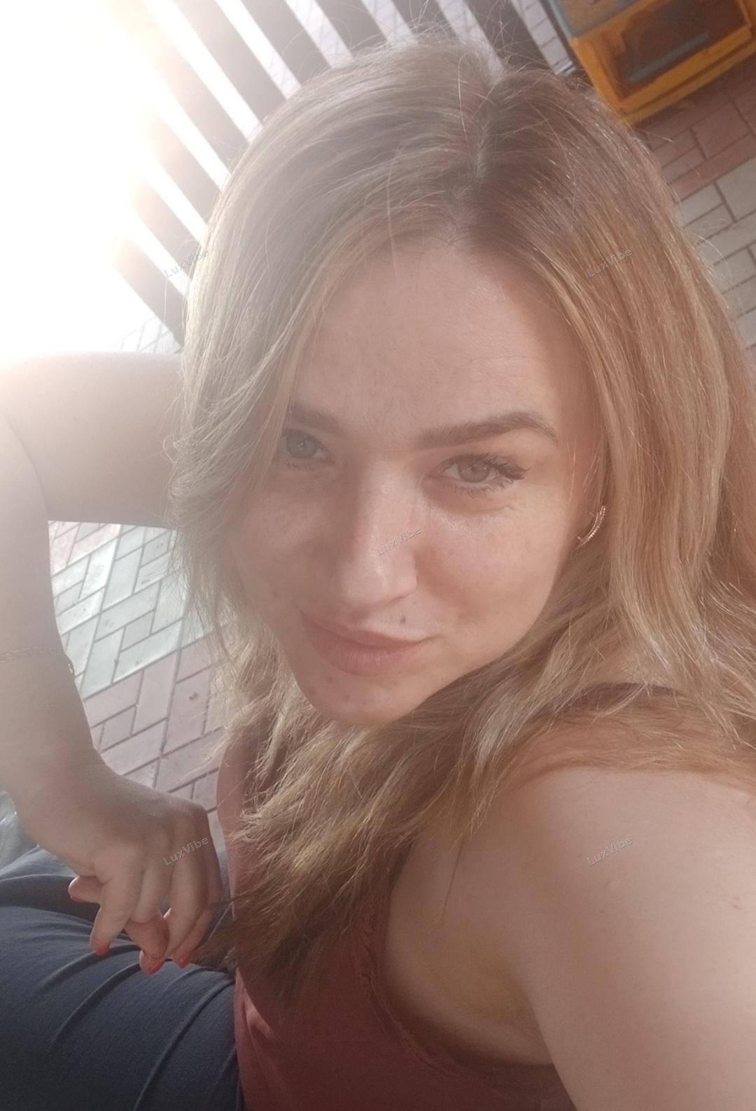Elena 