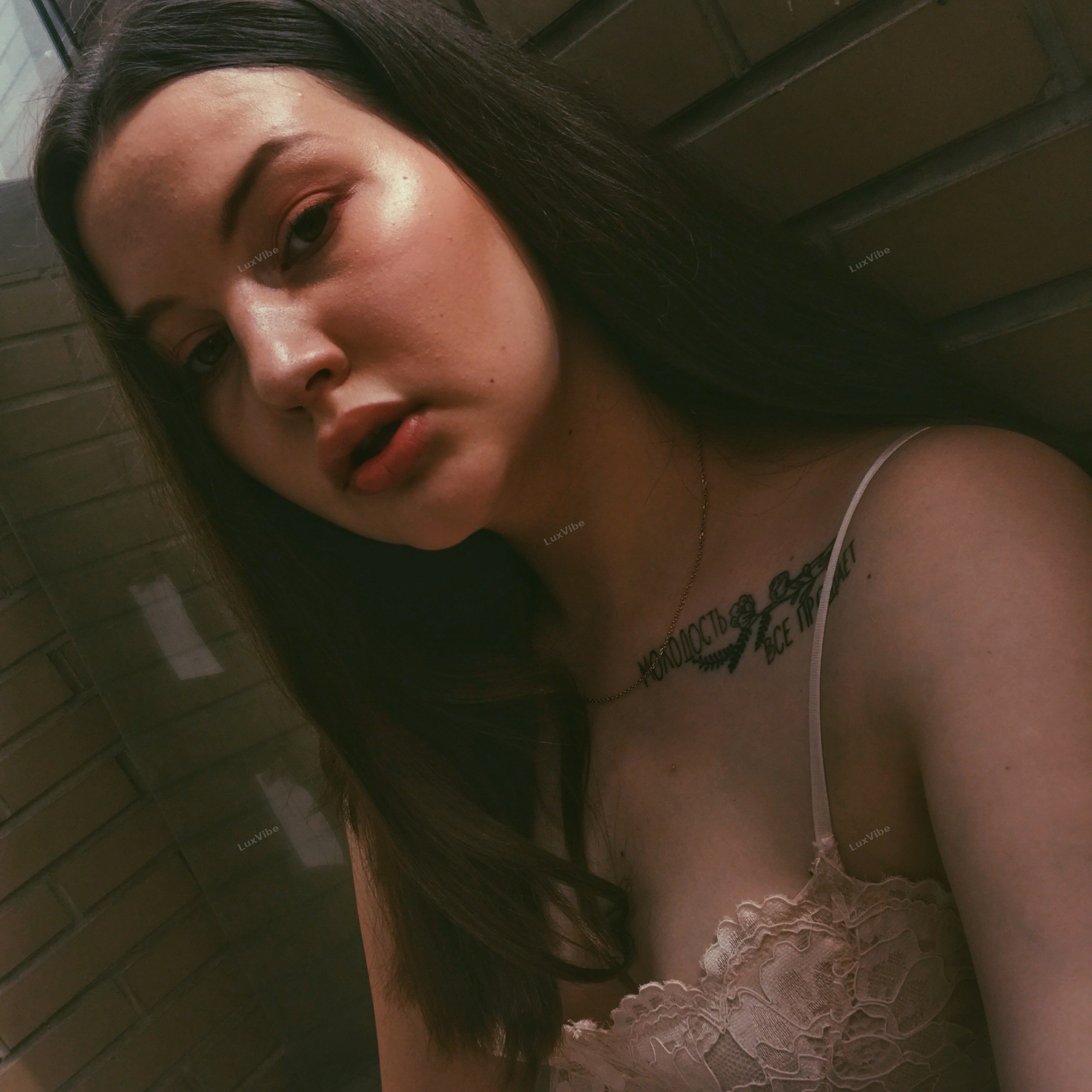 Оля